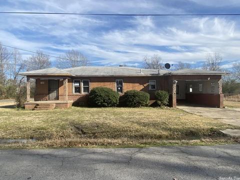 1721 Florida St, Pine Bluff, AR 71601 photo 1