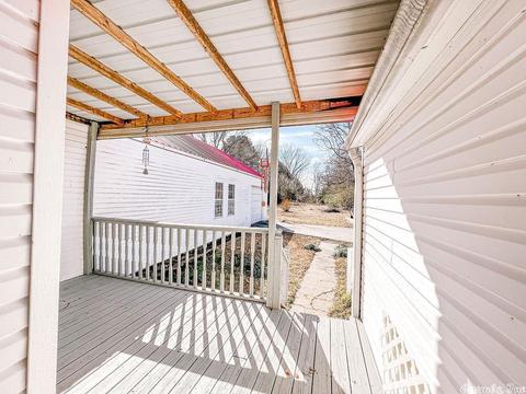 807 W Center St, Beebe, AR 72012 photo 5