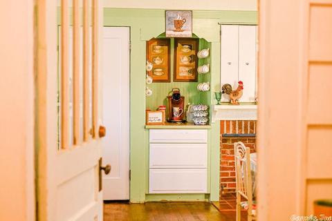 807 W Center St, Beebe, AR 72012 photo 6