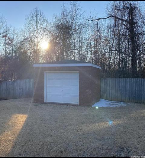 809 Mallard Dr, Conway, AR 72034 photo 2