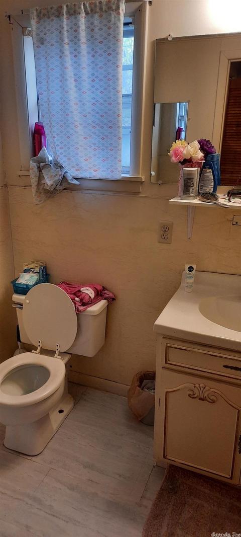 905 S Third St, Mena, AR 71953 photo 29