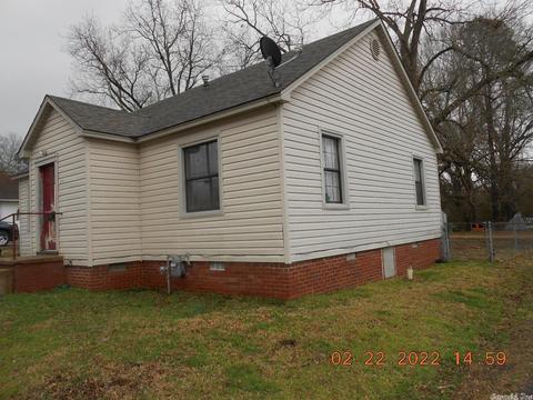 1015 E Mill St, Malvern, AR 72104 photo 2