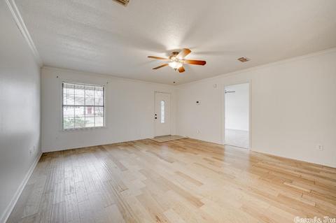 906 April Ln, Beebe, AR 72012 photo 5