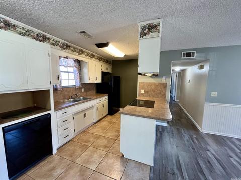 2318 Mchenry Cir, Malvern, AR 72104 photo 6