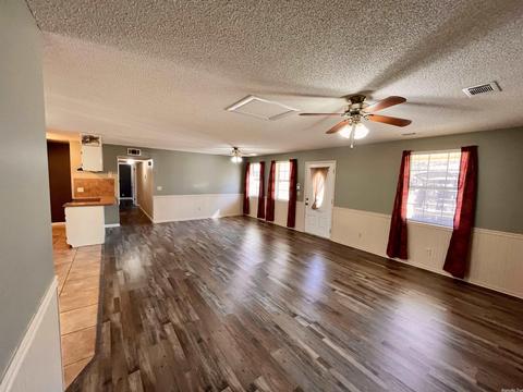 2318 Mchenry Cir, Malvern, AR 72104 photo 4