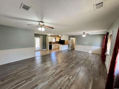 2318 Mchenry Cir, Malvern, AR 72104 photo 3