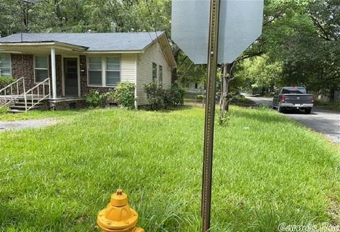 3000 S Elm St, Pine Bluff, AR 71603 photo 3