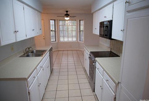 1 Greenbrier Ln, Conway, AR 72032 photo 5