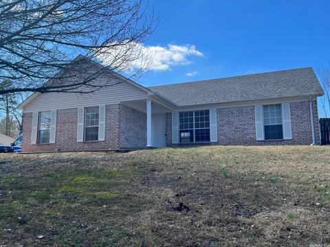 1407 Ridgecrest Dr, Benton, AR 72015 photo 1