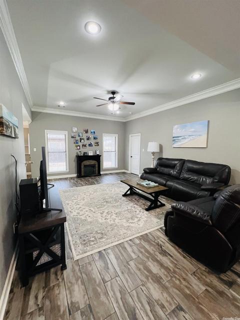 306 Merril Dr, Benton, AR 72015 photo 4