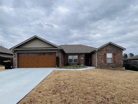 306 Merril Dr, Benton, AR 72015 photo 1