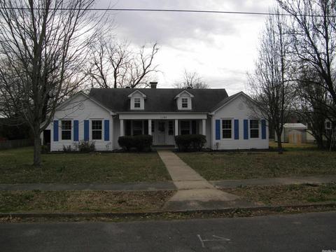 1108 Maple St, Mena, AR 71953 photo 1