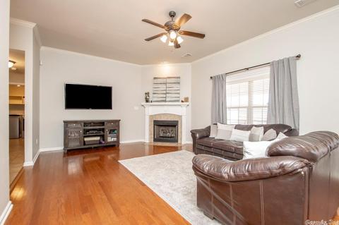 2208 Henry, Bryant, AR 72022 photo 2