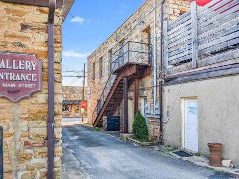 102 E Main St, Mountain View, AR 72560 photo 5