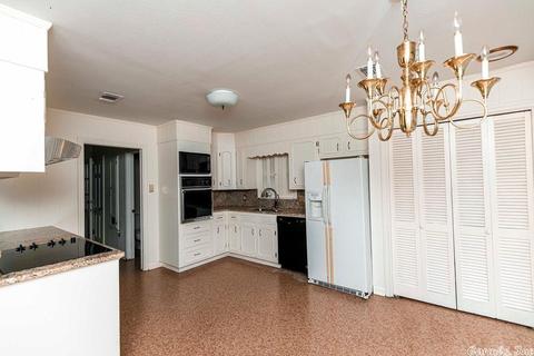 18 W Southern Pnes, Pine Bluff, AR 71603 photo 4