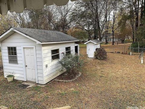 710 W Maple St, Benton, AR 72015 photo 4