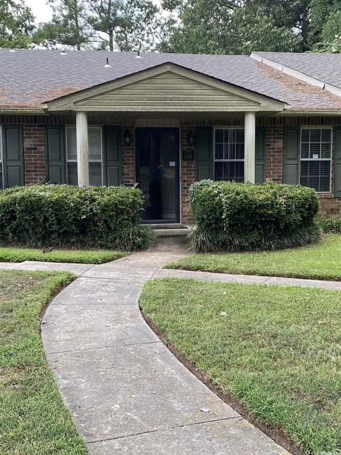 616 Greenbriar Dr, Pine Bluff, AR 71603 photo 1