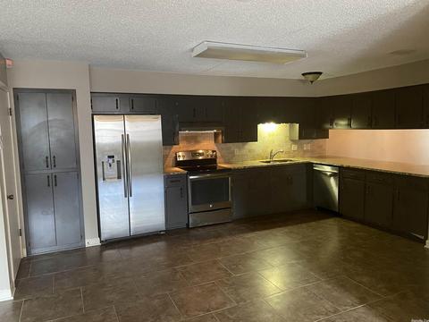 616 Greenbriar Dr, Pine Bluff, AR 71603 photo 3