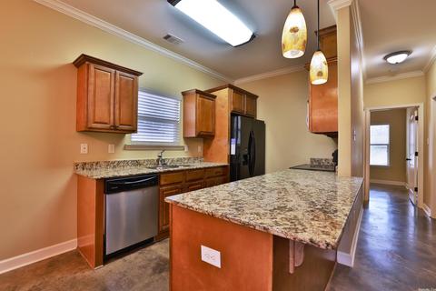 2515 W Robinhood, Bryant, AR 72022 photo 4