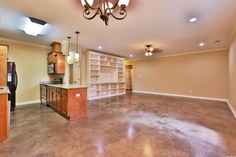 2515 W Robinhood, Bryant, AR 72022 photo 3
