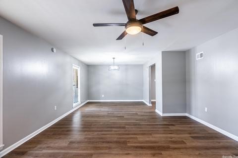 860 Davis St, Conway, AR 72034 photo 3