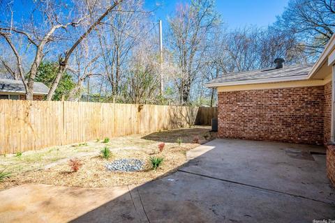 860 Davis St, Conway, AR 72034 photo 32