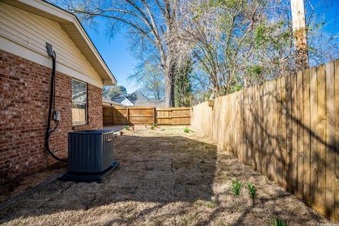 860 Davis St, Conway, AR 72034 photo 25