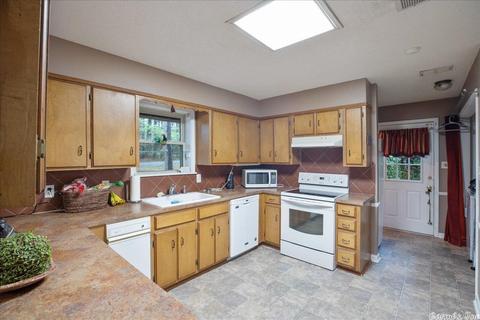 509 Hart Cv, White Hall, AR 71602 photo 12