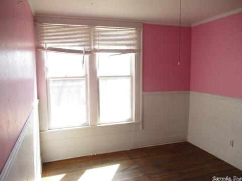 513 W Pine St, Warren, AR 71671 photo 8