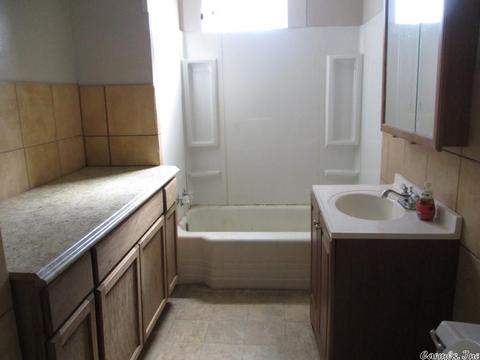 513 W Pine St, Warren, AR 71671 photo 10