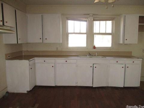 513 W Pine St, Warren, AR 71671 photo 7
