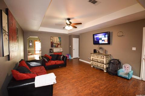 810 Watson Ln, Benton, AR 72015 photo 4