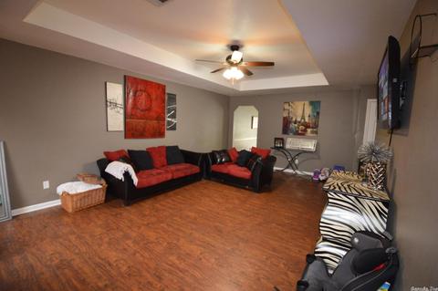 810 Watson Ln, Benton, AR 72015 photo 3