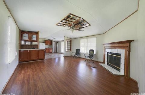 407 Heather Loop, Lonoke, AR 72086 photo 2