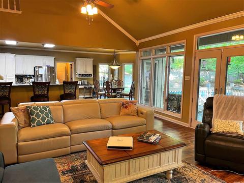 8 Rivercrest Cir, Benton, AR 72019 photo 5