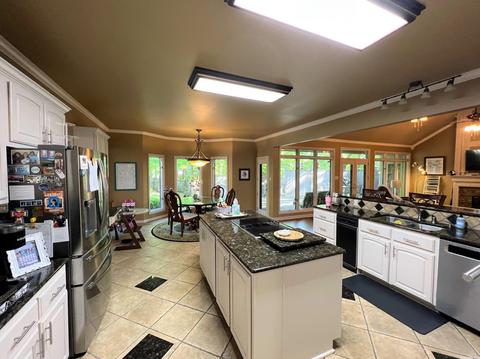 8 Rivercrest Cir, Benton, AR 72019 photo 9