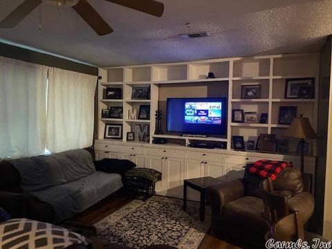 203 Lynn Ln, Lonoke, AR 72086 photo 3