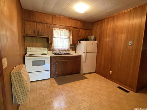 12 E Crescent Dr, Williford, AR 72482 photo 8