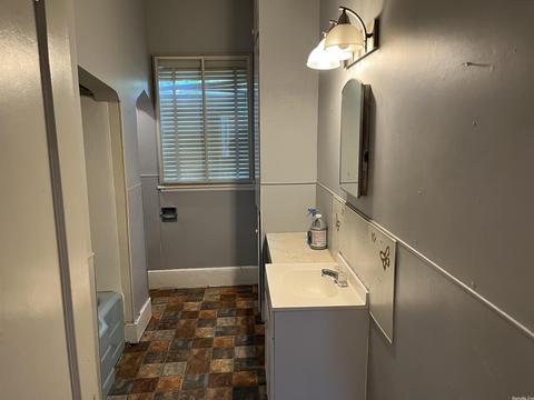 2412 Poplar, Pine Bluff, AR 71603 photo 3