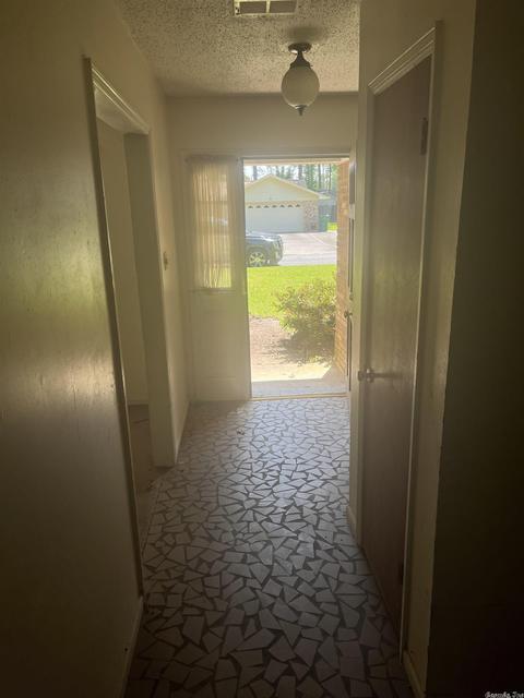 1 Lone Wolf Cv, Pine Bluff, AR 71603 photo 5