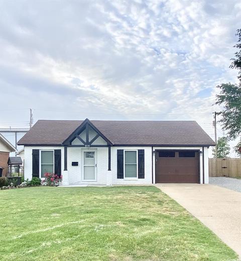 814 W Main St, Trumann, AR 72472 photo 1