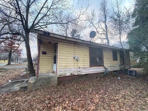 2104 Main, Pine Bluff, AR 71601 photo 1