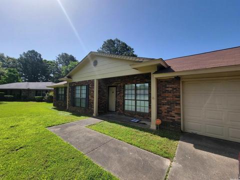 8 Cromwell, Pine Bluff, AR 71603 photo 3