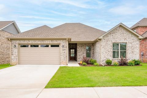 1540 Blue Lucerne Dr, Conway, AR 72034 photo 1