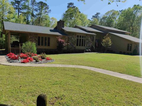 7210 Thousand Oaks Dr, Pine Bluff, AR 71603 photo 1