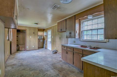 2005 W 27th Ave, Pine Bluff, AR 71603 photo 11