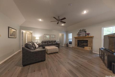 1302 River Oaks Dr, Benton, AR 72019 photo 6