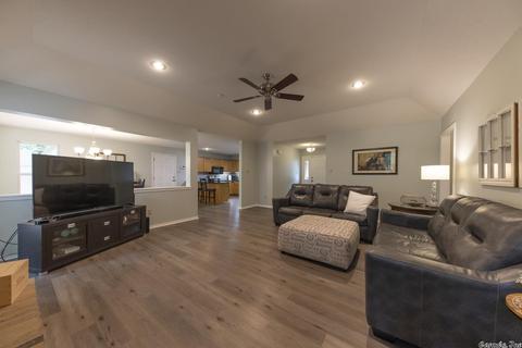 1302 River Oaks Dr, Benton, AR 72019 photo 8