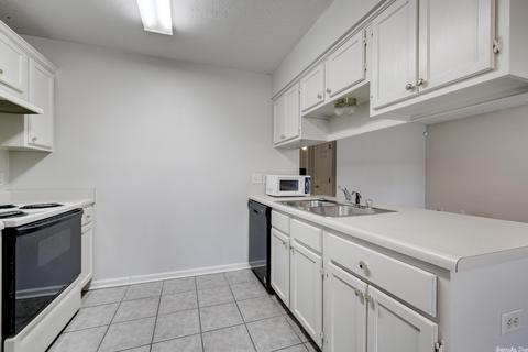 4530 Thompson St, Conway, AR 72034 photo 7