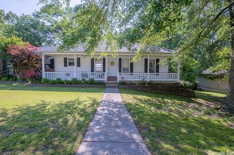 2724 Oakbrook Dr, Benton, AR 72015 photo 1